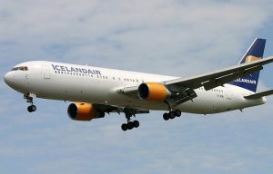 Icelandair 25 jaar op Schiphol en groter vliegtuig Boeking 767