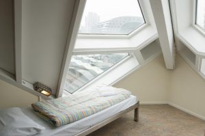 Bijzondere overnachting Origineel Overnachten Slapen in een kubuswoning in Rotterdam 3