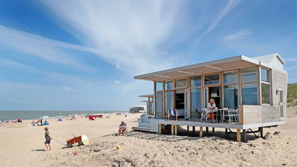 Strandhuisje in Cadzand in Zeeland 1